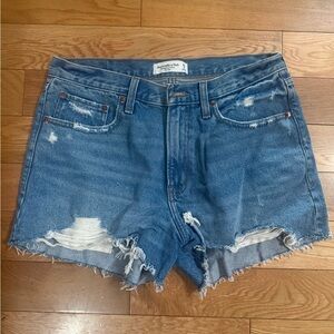 Abercrombie & Fitch Denim Blue Jean The Boyfriend Short – Mid Rise – Size 29/8